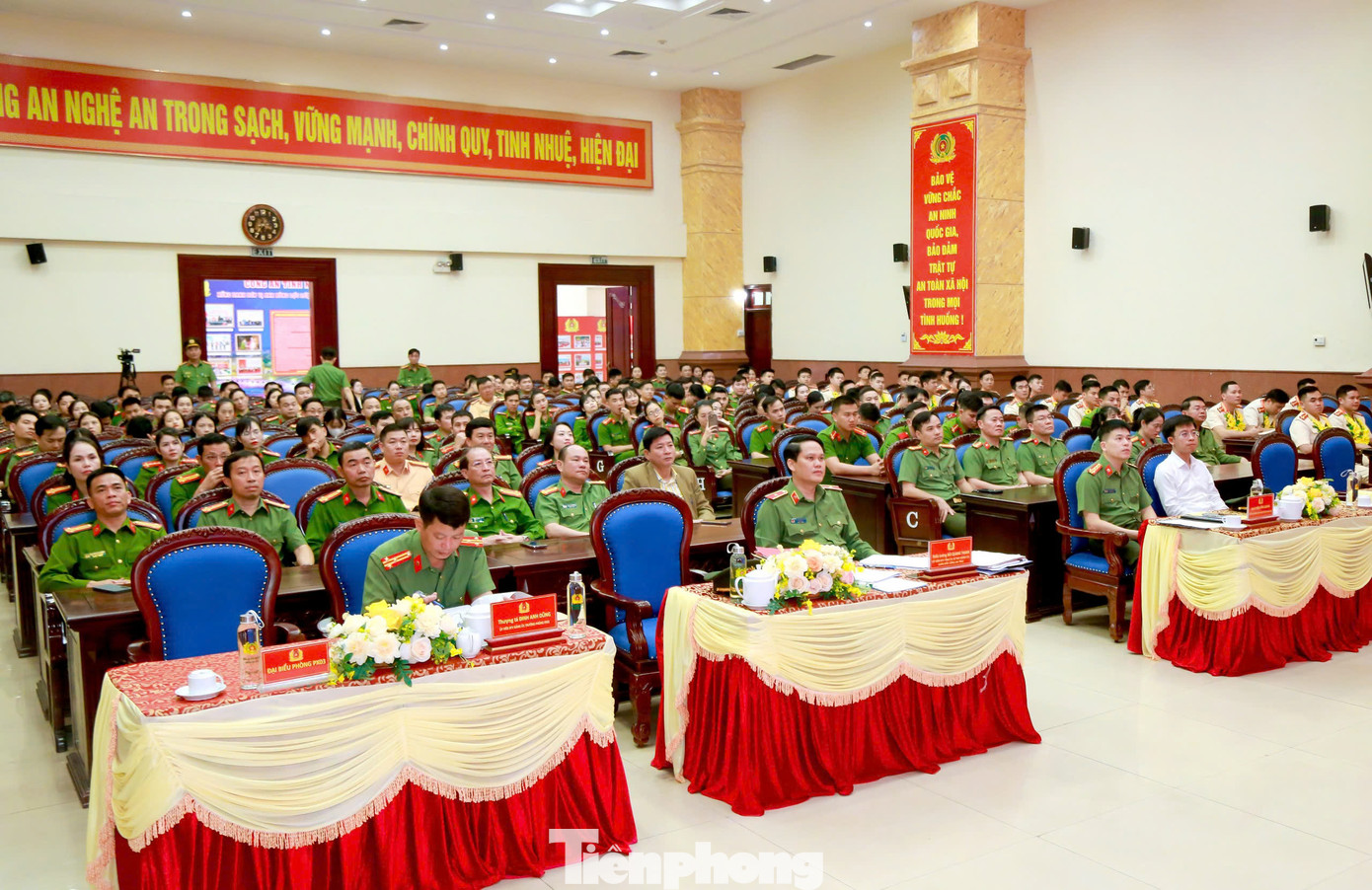 Quang cảnh buổi tọa đàm Quang cảnh buổi tọa đàm