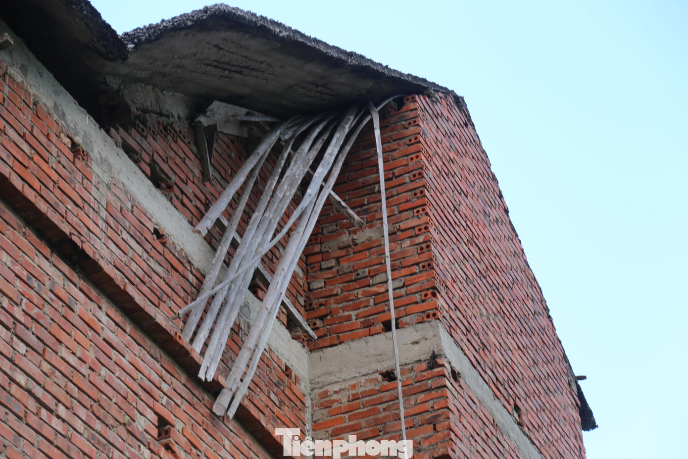 Bảo Khánh Hamico cam kết sẽ chia dự án thành 2 giai đoạn. Giai đoạn 1 (quý IV/2014 đến quý IV/2018) sẽ trùng tu các hạng mục; xây dựng cơ sở hạ tầng, xây thêm một số biệt thự mới và khách sạn. Giai đoạn 2 (quý I/2019 đến hết năm 2024), Bảo Khánh Hamico sẽ đầu tư xây dựng chung cư, nhà ở và các hạng mục khác.