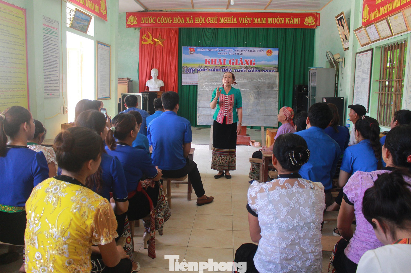 Sáng 16/8, Huyện đoàn Quỳ Châu (Nghệ An) tổ chức khai giảng lớp học văn hóa Thái cho đoàn viên, thanh thiếu nhi và người dân trên địa bàn huyện.