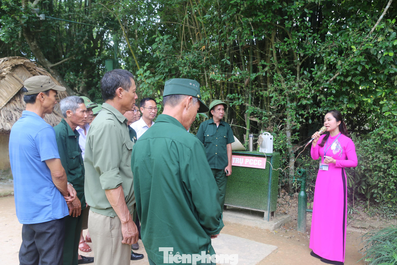Về thăm quê Bác, du khách được thấy, được nghe những câu chuyện cảm động về thời ấu thơ của Người và càng thêm khâm phục nhân cách vĩ đại của một danh nhân văn hoá thế giới, vị lãnh tụ kính yêu của dân tộc Việt Nam.