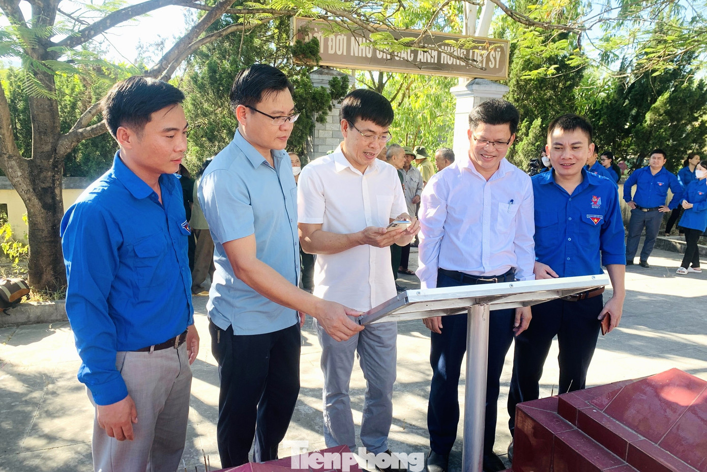 Công trình chứa đầy đủ thông tin về lịch sử, hình ảnh hang Hỏa Tiễn Đường sắt.