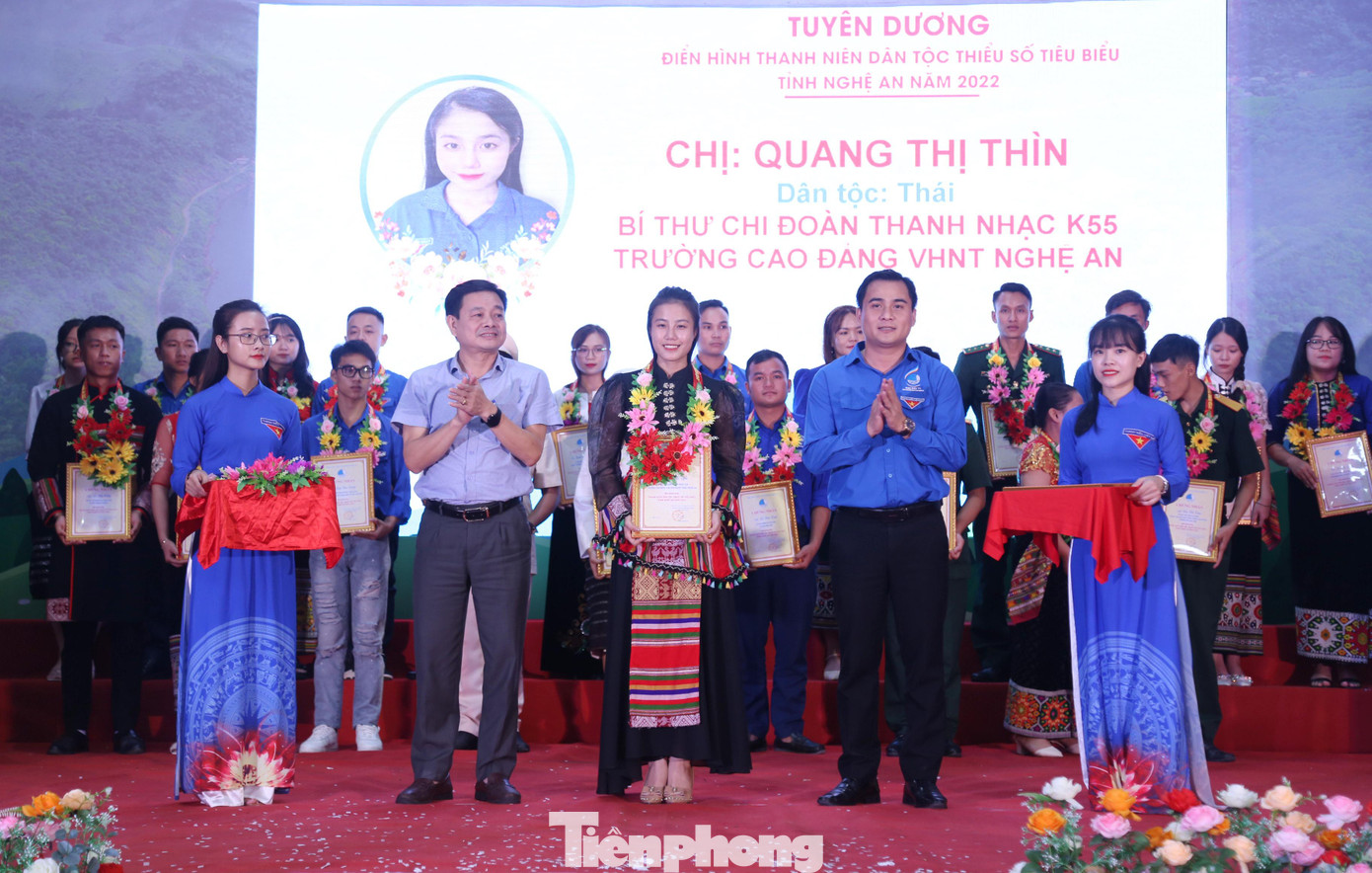 Quang Thị Thìn là một trong 24 gương thanh niên dân tộc thiểu số tiêu biểu của tỉnh Nghệ An năm 2022.
