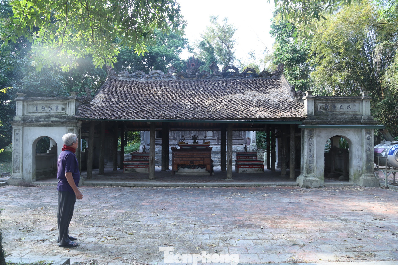 Tương tự, Quần thể Di tích Lịch sử Văn hóa - Kiến trúc nghệ thuật cấp quốc gia đền Rậm ở xã Châu Nhân (huyện Hưng Nguyên, Nghệ An) cũng đang bị xuống cấp, hư hỏng nhiều.