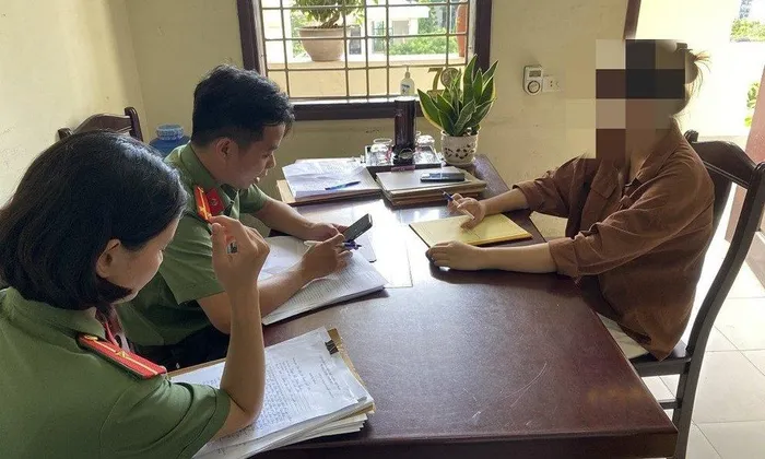 N.T.H.Q tại cơ quan công an N.T.H.Q tại cơ quan công an