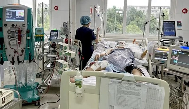 Bệnh nhân P.T.O thực hiện ECMO VA, lọc máu liên tục tại khoa Hồi sức tích cực, Bệnh viện Hữu nghị Đa khoa Nghệ An Bệnh nhân P.T.O thực hiện ECMO VA, lọc máu liên tục tại khoa Hồi sức tích cực, Bệnh viện Hữu nghị Đa khoa Nghệ An