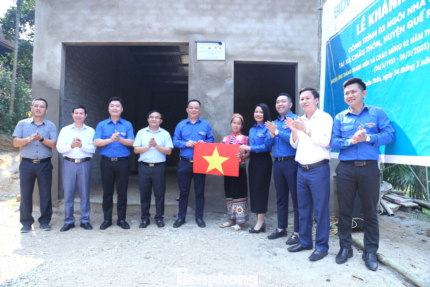 Khánh thành "Ngôi nhà hạnh phúc" cho gia đình ông Kim Văn Đại, trú tại bản Hợp Tiến, xã Châu Thôn