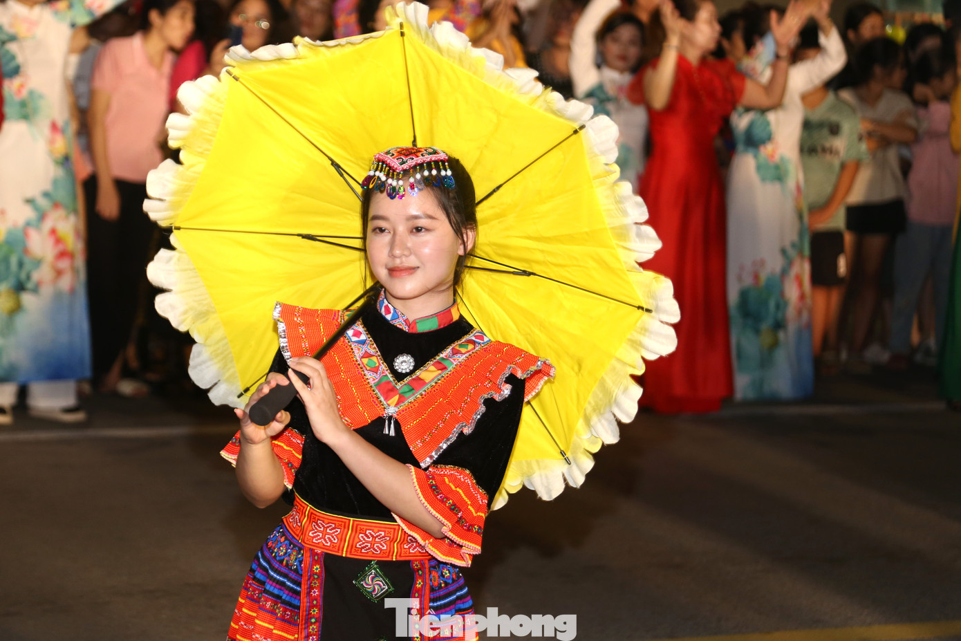 Nét đẹp thanh tú của cô gái đồng bào dân tộc. Nét đẹp thanh tú của cô gái đồng bào dân tộc.