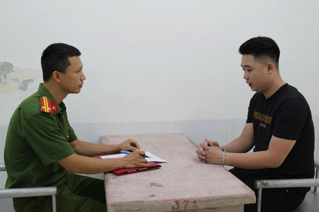 Trần Tuấn Anh tại cơ quan Công an