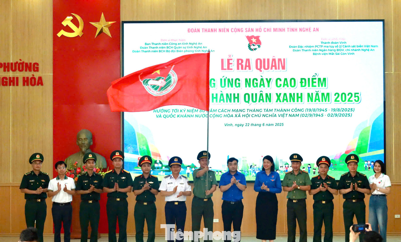 Sáng 22/6, tại thành phố Vinh, Ban Thường vụ Tỉnh Đoàn Nghệ An tổ chức Lễ ra quân hưởng ứng Ngày cao điểm Chiến dịch “Hành quân xanh” năm 2025.