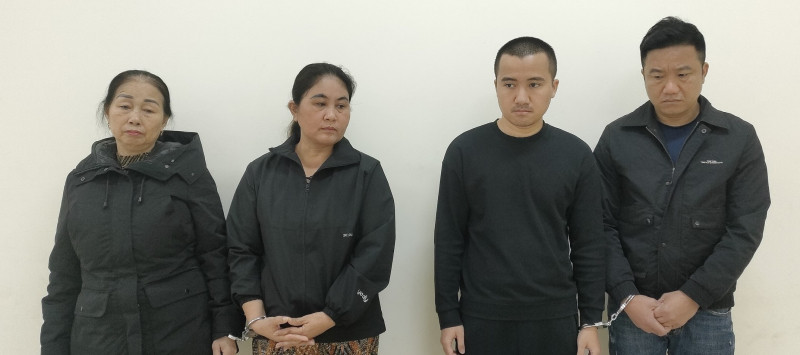 Các đối tượng trong đường dây bị bắt giữ