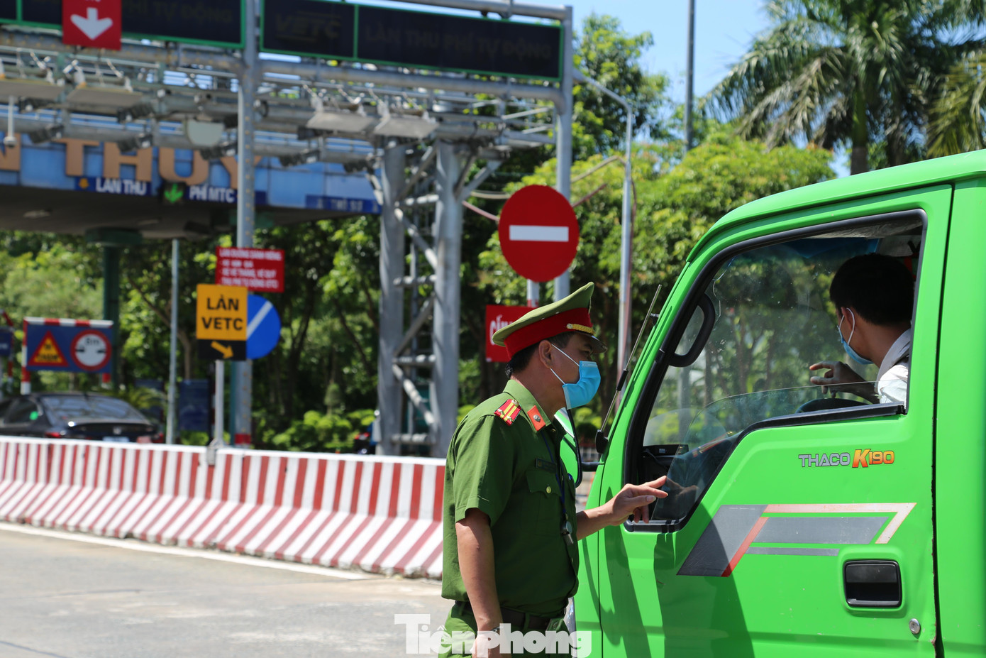 13 chốt kiểm soát ở TP Vinh vẫn được duy trì 13 chốt kiểm soát ở TP Vinh vẫn được duy trì