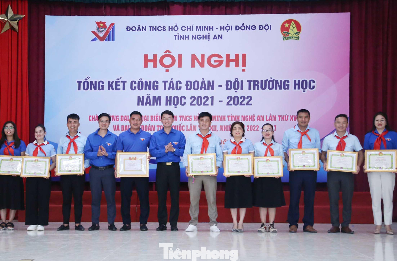 Tập thể, cá nhân có thành tích xuất sắc nhận Giấy khen của Tỉnh Đoàn