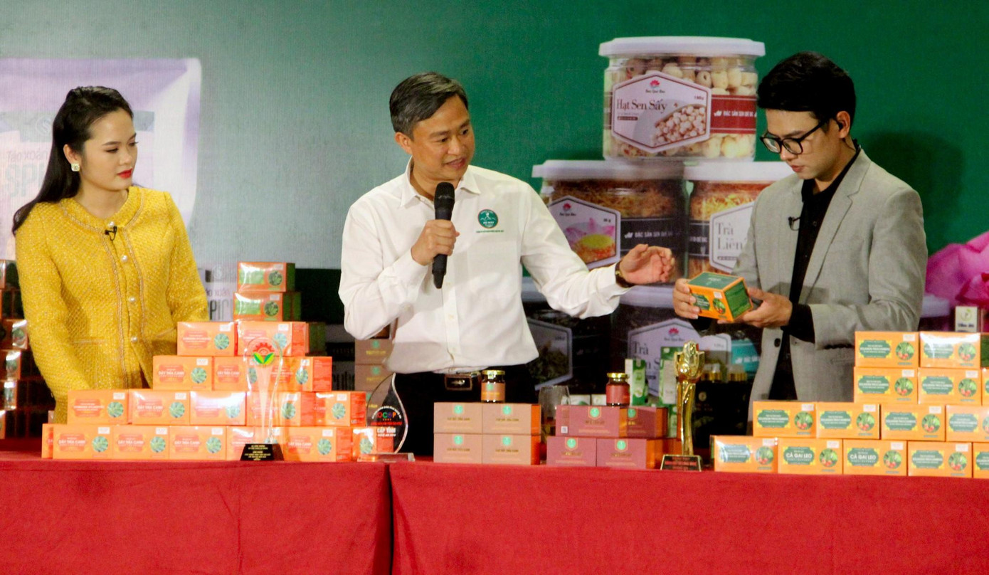 Các đơn vị lần lượt giới thiệu sản phẩm của mình