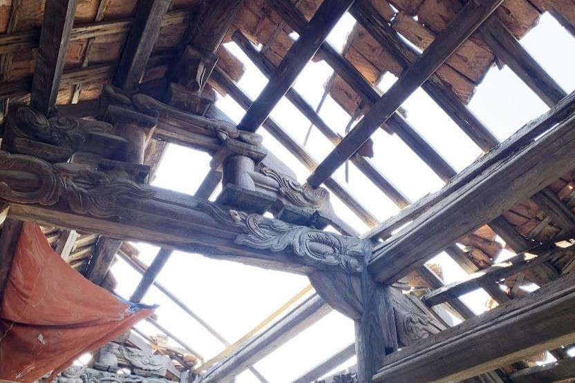 Năm 2018, ông Lâm và một số người trong xóm làm đơn xin xã cho di chuyển đình về chỗ cũ (xóm Nhân Hậu), nhưng xã không cho. Khi đó đình đã xuống cấp, nhưng các mái ngói vẫn còn nguyên, phần gỗ chưa đổ nát như bây giờ, nếu di dời tu sửa cũng đỡ tốn kém. Năm 2018, ông Lâm và một số người trong xóm làm đơn xin xã cho di chuyển đình về chỗ cũ (xóm Nhân Hậu), nhưng xã không cho. Khi đó đình đã xuống cấp, nhưng các mái ngói vẫn còn nguyên, phần gỗ chưa đổ nát như bây giờ, nếu di dời tu sửa cũng đỡ tốn kém.