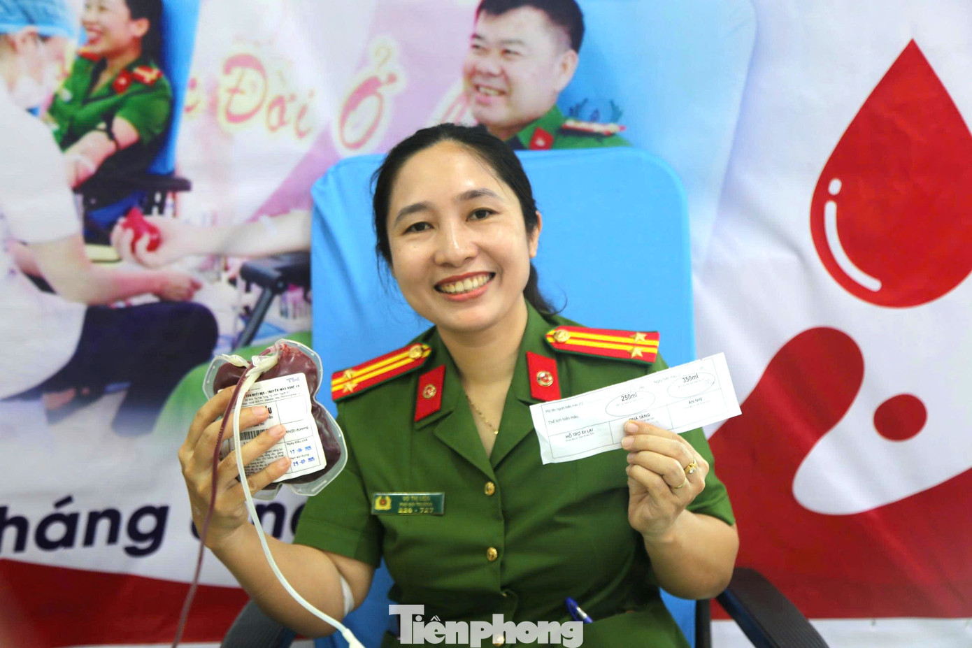 Hành động hiến máu của cán bộ, chiến sĩ Công an Nghệ An không chỉ mang ý nghĩa nhân đạo sâu sắc, mà còn thể hiện hình ảnh đẹp về người chiến sĩ công an luôn “vì nhân dân phục vụ”, sẵn sàng sẻ chia, lan tỏa yêu thương.