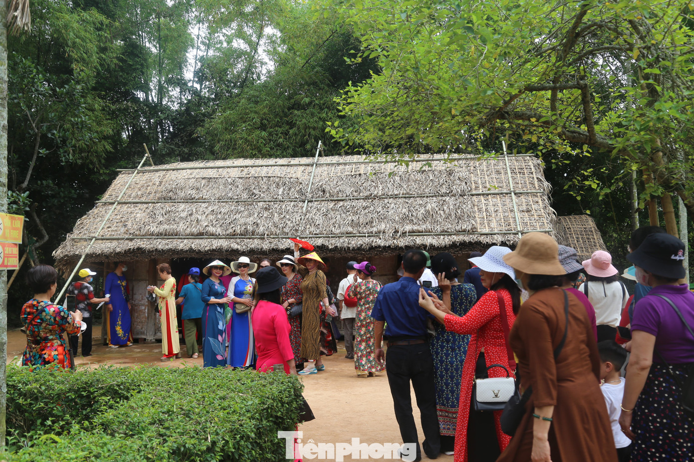 Trong "Ngày giải phóng miền Nam, thống nhất đất nước" (30/4), nhiều người chọn khu di tích Kim Liên để về thăm.