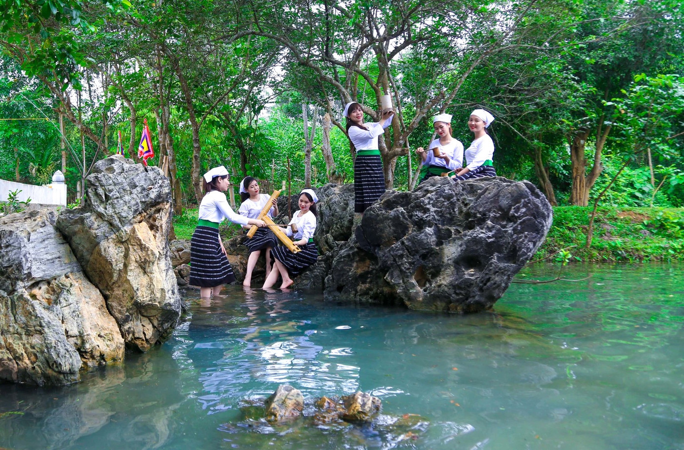 Lễ Bốc Mó là một nghi lễ quan trọng của đồng bào người Thổ ở huyện miền núi Quỳ Hợp, Nghệ An.