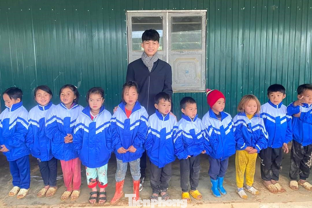 Cường trong một lần tham gia tình nguyện ở huyện Quế Phong. Cường trong một lần tham gia tình nguyện ở huyện Quế Phong.