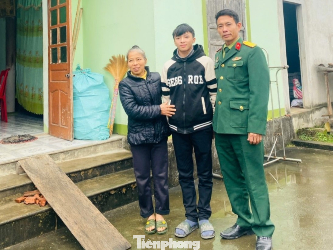 Ban Chỉ huy quân sự huyện Nam Đàn thăm hỏi, động viên thanh niên Đậu Khánh Nhiên, một trường hợp đặc biệt khó khăn. Ban Chỉ huy quân sự huyện Nam Đàn thăm hỏi, động viên thanh niên Đậu Khánh Nhiên, một trường hợp đặc biệt khó khăn.