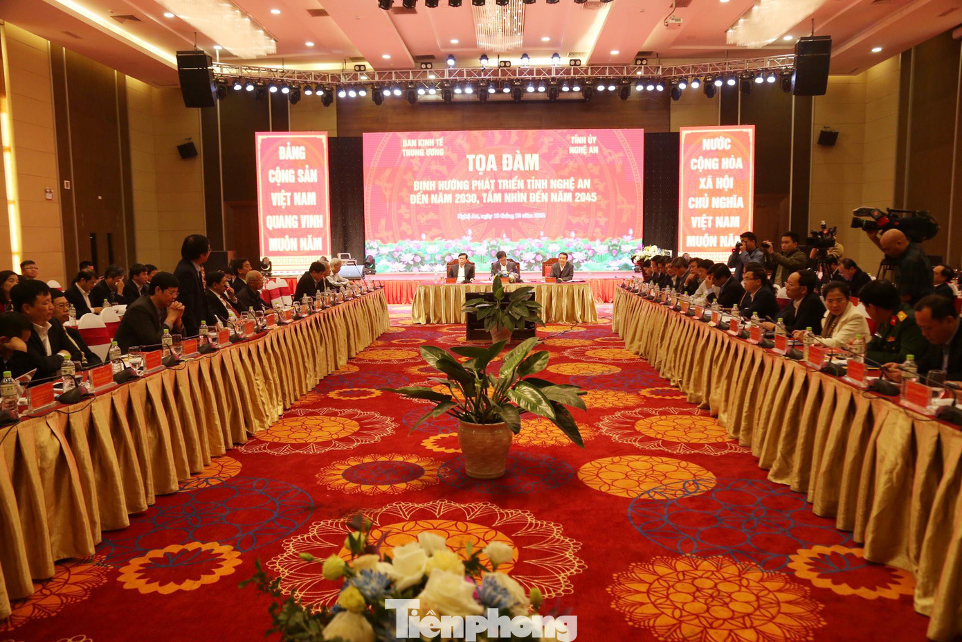 Quang cảnh buổi tọa đàm Quang cảnh buổi tọa đàm