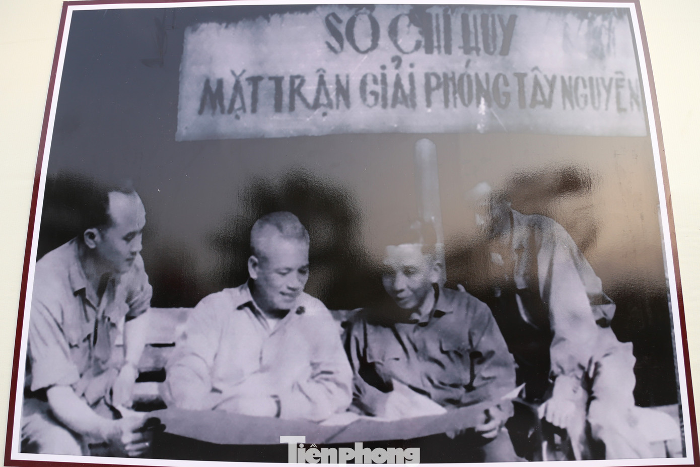 Với gần 100 tư liệu, hình ảnh quý giá, trưng bày là dịp ôn lại những trang sử hào hùng của dân tộc, tri ân những hy sinh to lớn của quân và dân Nghệ An trong kháng chiến; đồng thời ghi nhận những thành tựu trên các lĩnh vực của quê hương trên bước đường đổi mới. Với gần 100 tư liệu, hình ảnh quý giá, trưng bày là dịp ôn lại những trang sử hào hùng của dân tộc, tri ân những hy sinh to lớn của quân và dân Nghệ An trong kháng chiến; đồng thời ghi nhận những thành tựu trên các lĩnh vực của quê hương trên bước đường đổi mới.