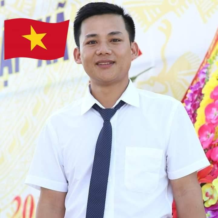 Anh Hoàng Văn Ngọc - Chủ tịch Hội Nông dân xã Quỳnh Tam, tác giả khẩu hiệu. Anh Hoàng Văn Ngọc - Chủ tịch Hội Nông dân xã Quỳnh Tam, tác giả khẩu hiệu.