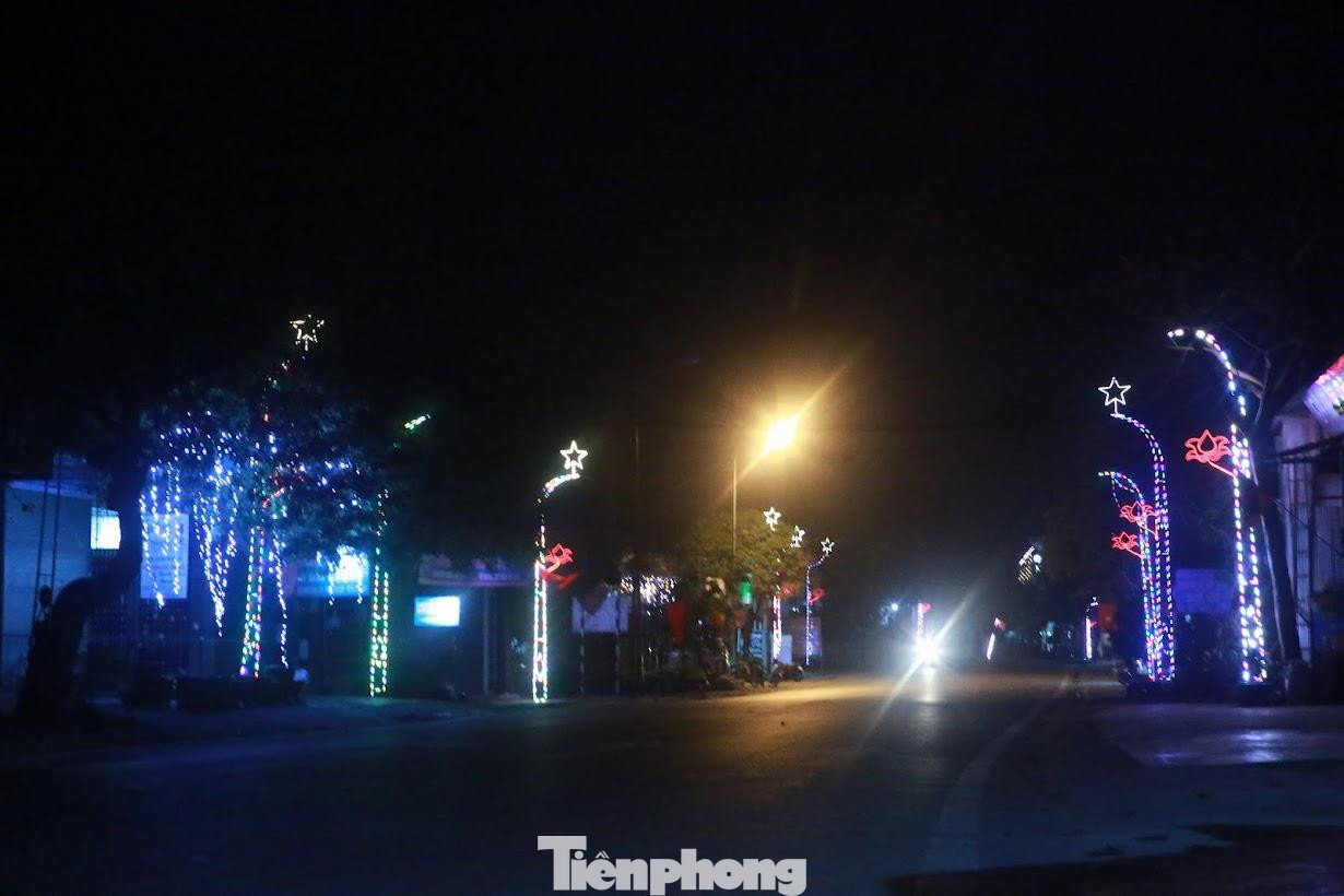 Những con đường rực sáng trong đêm.