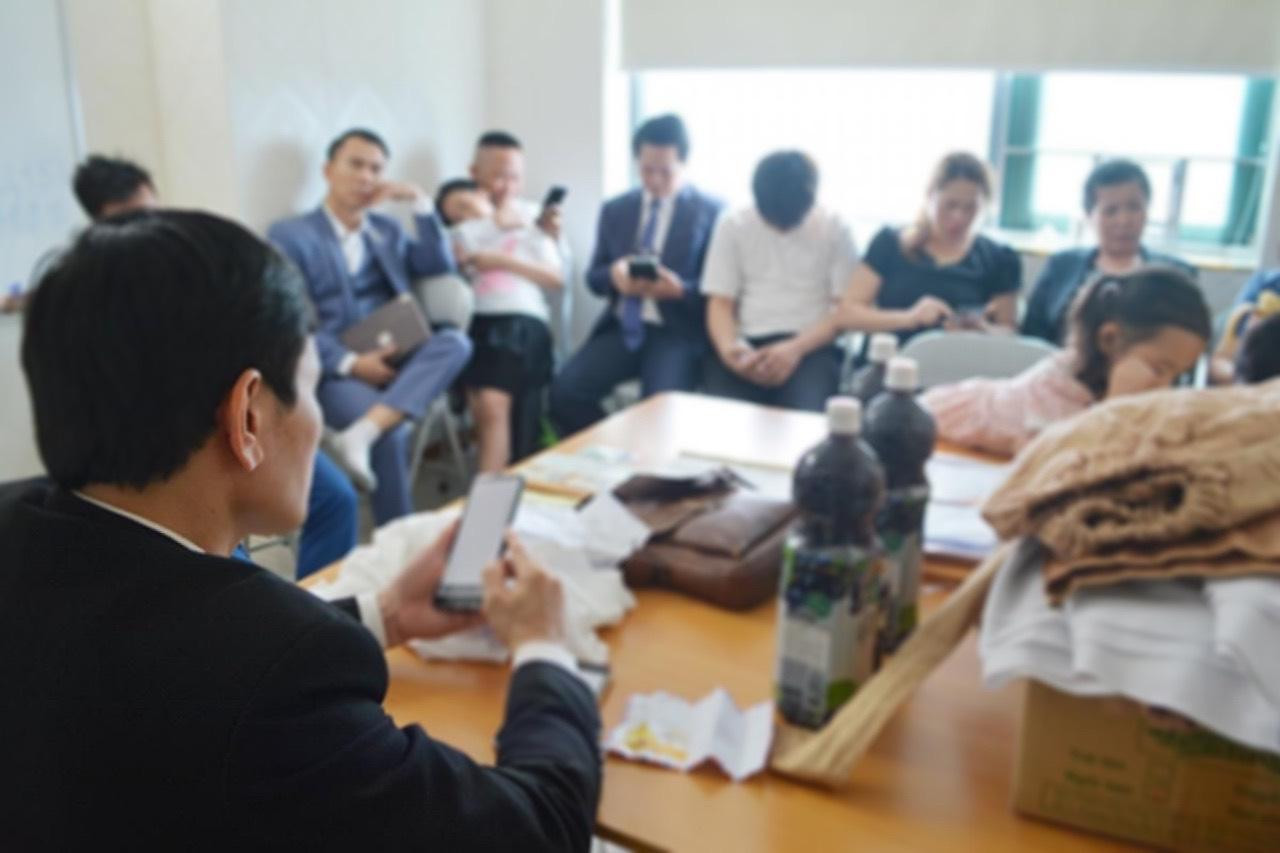 Các đối tượng tại cơ quan công an