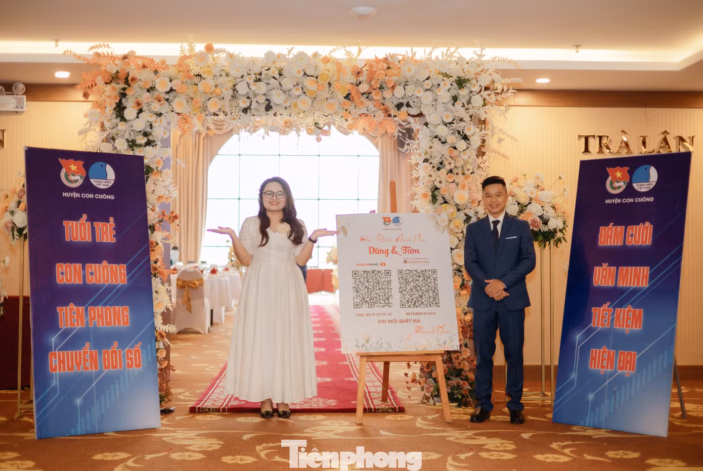 Cô dâu Lương Thị Tâm và chú rể Lang Văn Dũng