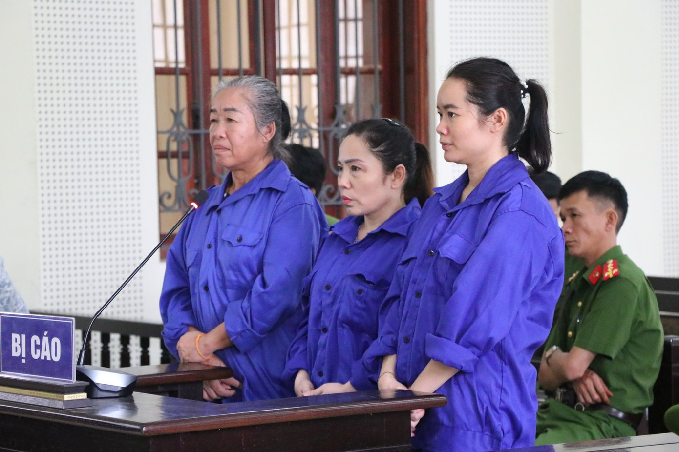 3 nữ bị cáo tại tòa 3 nữ bị cáo tại tòa