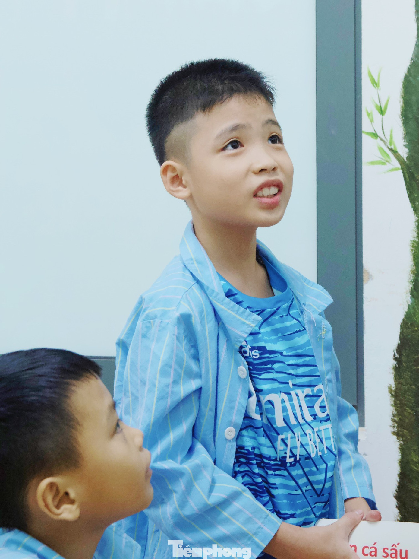 Lớp học không đặt nặng về kiến thức, mà chủ yếu là giúp các bé vui chơi, tự tin hơn, có tinh thần chống chọi với bệnh tật.