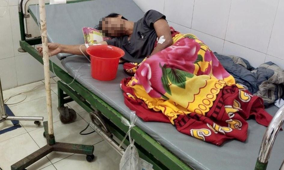 Ông Lữ Văn T. đang được điều trị tại bệnh viện. Ông Lữ Văn T. đang được điều trị tại bệnh viện.