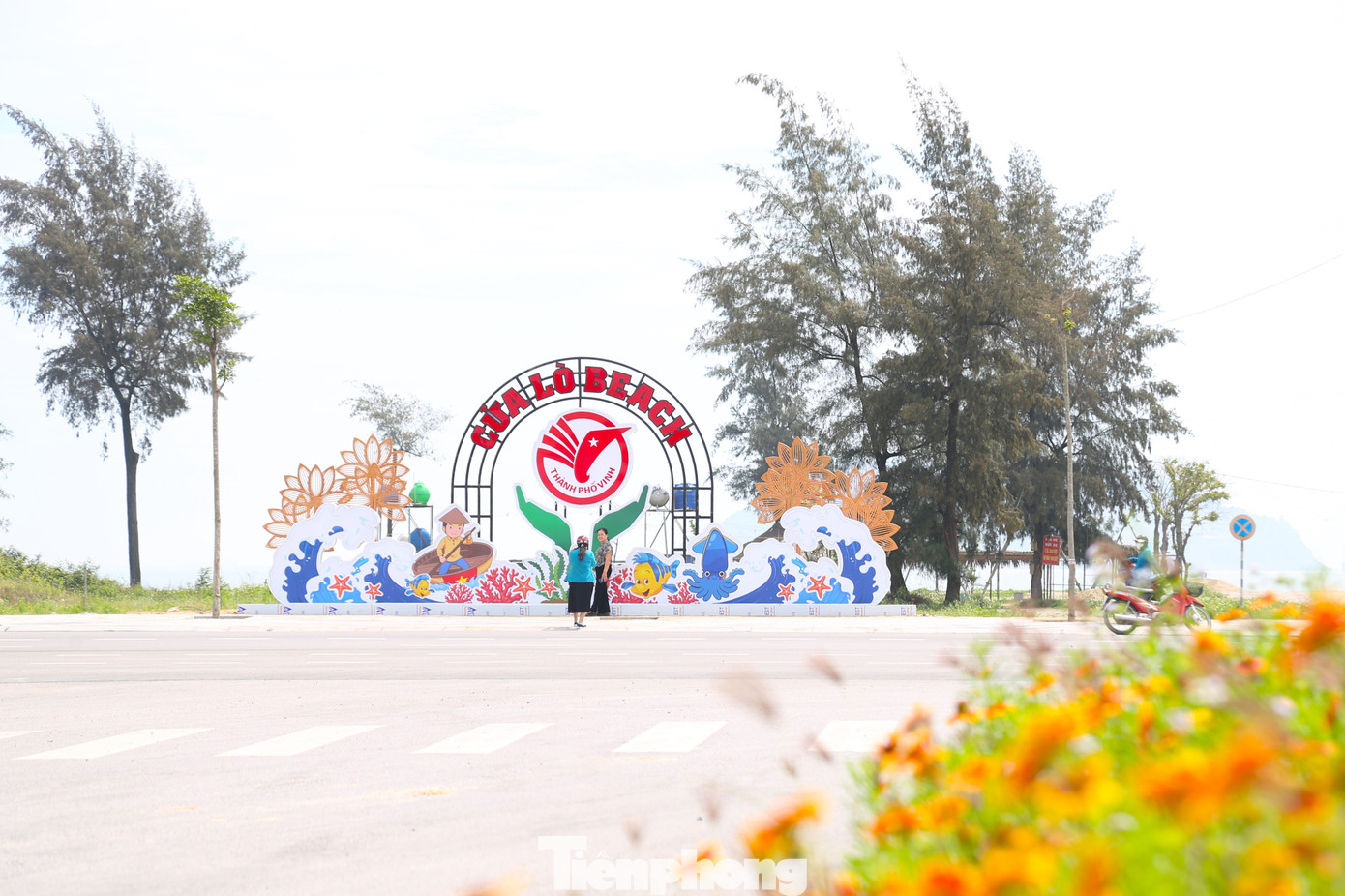 Những ngày này, phố biển Cửa Lò (thành phố Vinh, Nghệ An) rộn ràng chuẩn bị cho mùa du lịch 2025. Những ngày này, phố biển Cửa Lò (thành phố Vinh, Nghệ An) rộn ràng chuẩn bị cho mùa du lịch 2025.