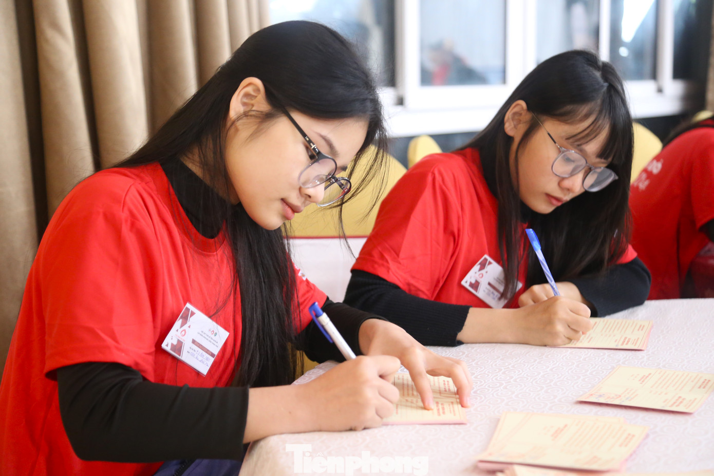 Các tình nguyện viên tại ngày hội Chủ Nhật Đỏ.