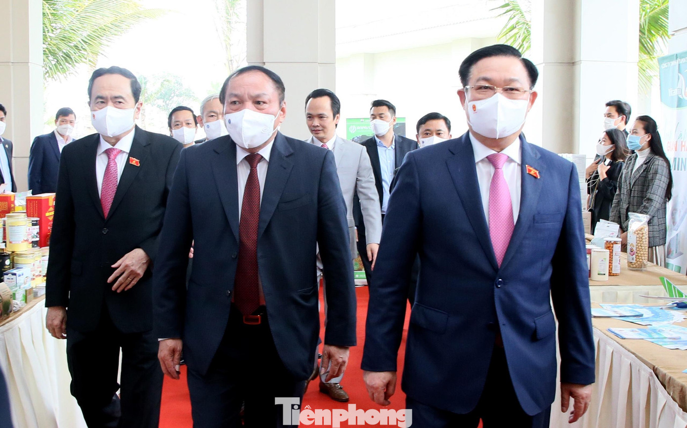 Chủ tịch Quốc hội Vương Đình Huệ dự phiên toàn thể Hội thảo Du lịch 2021 tại Nghệ An Chủ tịch Quốc hội Vương Đình Huệ dự phiên toàn thể Hội thảo Du lịch 2021 tại Nghệ An