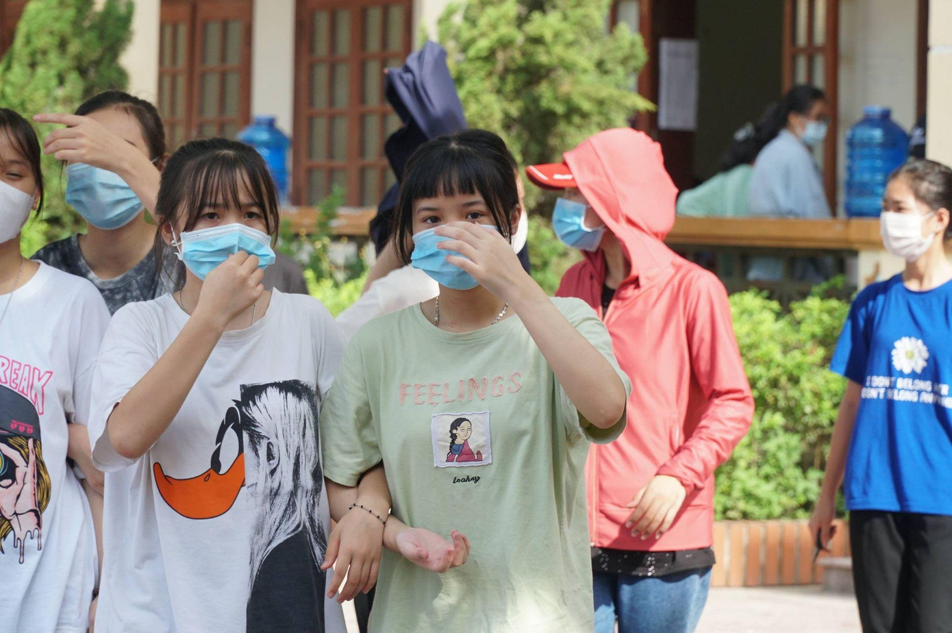 Sáng nay, hơn 36.000 thí sinh ở Nghệ An bước vào môn thi đầu tiên