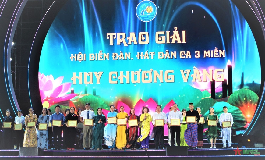 Trao giải Hội diễn đàn, hát dân ca 3 miền