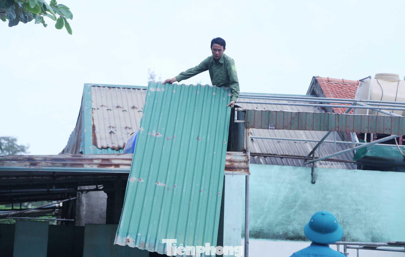 “Chủ trương giải tỏa để cải tạo, thay đổi bãi biển Cửa Lò của cấp ủy, chính quyền thị xã Cửa Lò là rất đúng đắn, tôi hoàn toàn đồng tình ủng hộ. Do đó, tôi chủ động báo lên UBND phường và tự nguyện giải tỏa trước thời hạn”, anh Thanh chia sẻ.