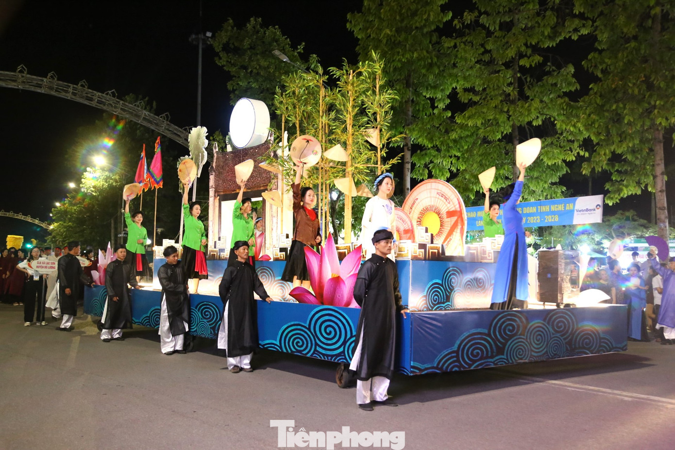 Các hoạt động của Lễ hội đường phố diễn ra tại Quảng trường Hồ Chí Minh và phố đi bộ Hồ Tùng Mậu.