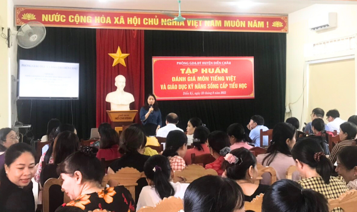 Giáo viên biệt phái về các Phòng GD&ĐT đều là Hiệu trưởng, Hiệu phó các trường học trên địa bàn. Giáo viên biệt phái về các Phòng GD&ĐT đều là Hiệu trưởng, Hiệu phó các trường học trên địa bàn.