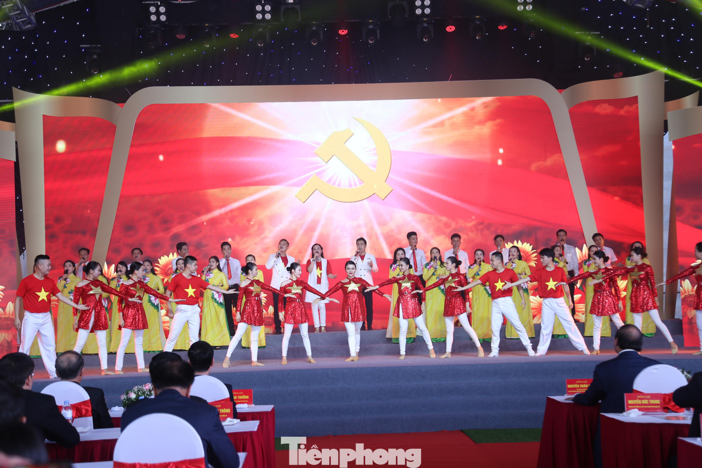 Chương trình nghệ thuật kỷ niệm 120 năm ngày sinh đồng chí Lê Hồng Phong sáng 6/9 Chương trình nghệ thuật kỷ niệm 120 năm ngày sinh đồng chí Lê Hồng Phong sáng 6/9