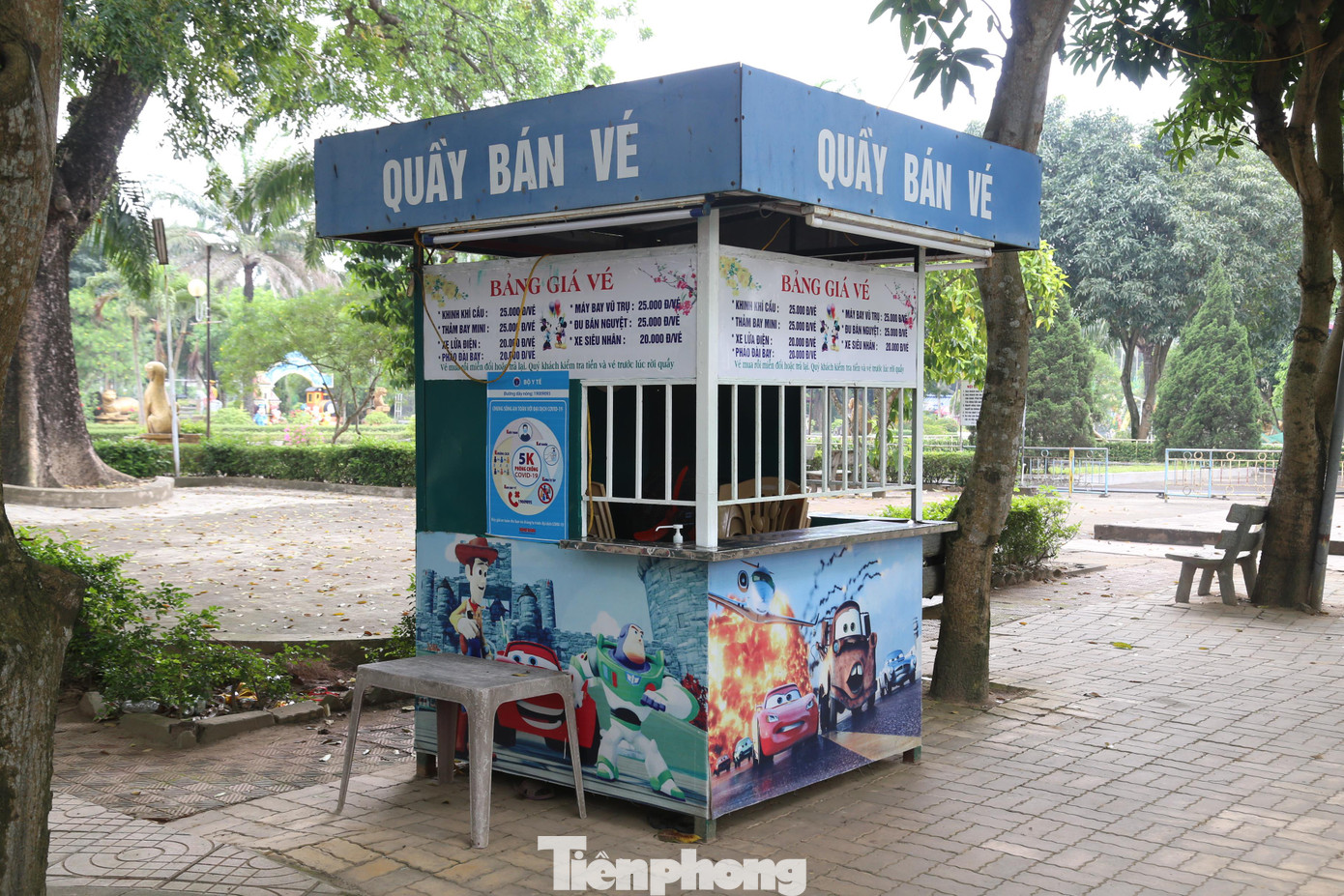 Quầy bán vé đã không hoạt động nhiều năm.