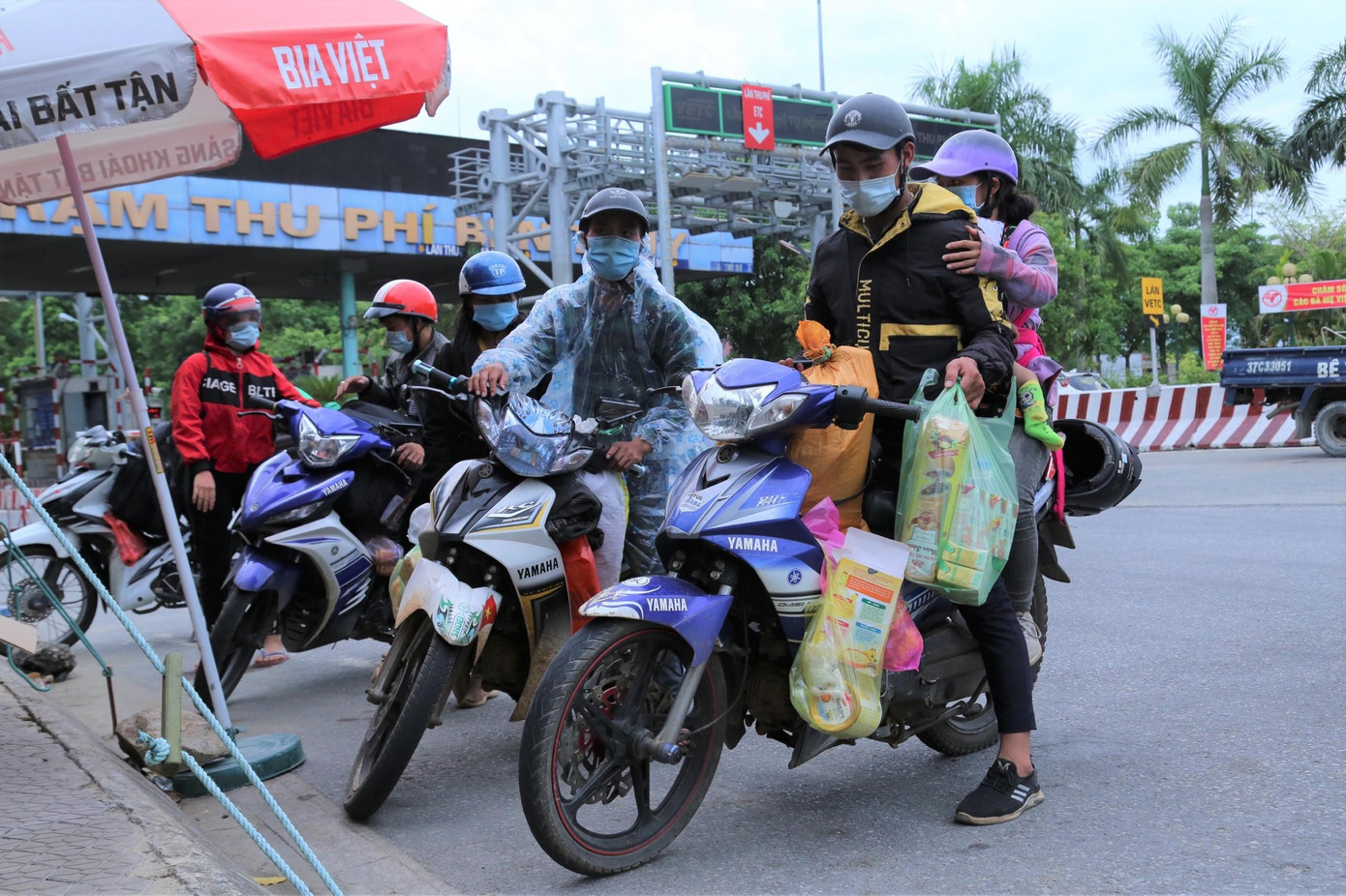 Những ngày qua có hàng ngàn người từ miền Nam về quê Nghệ An