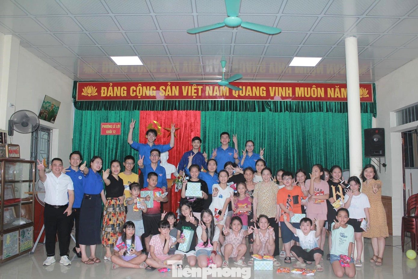 Thực hiện kế hoạch hoạt động Hè năm 2023, Ban Thường vụ Thành Đoàn Vinh, Nghệ An chỉ đạo các cơ sở đoàn phường, xã trực thuộc tổ chức “Tuyên truyền phòng, chống xâm hại trẻ em” cho các em thanh thiếu nhi tham gia sinh hoạt hè tại các nhà văn hoá phường, xã.