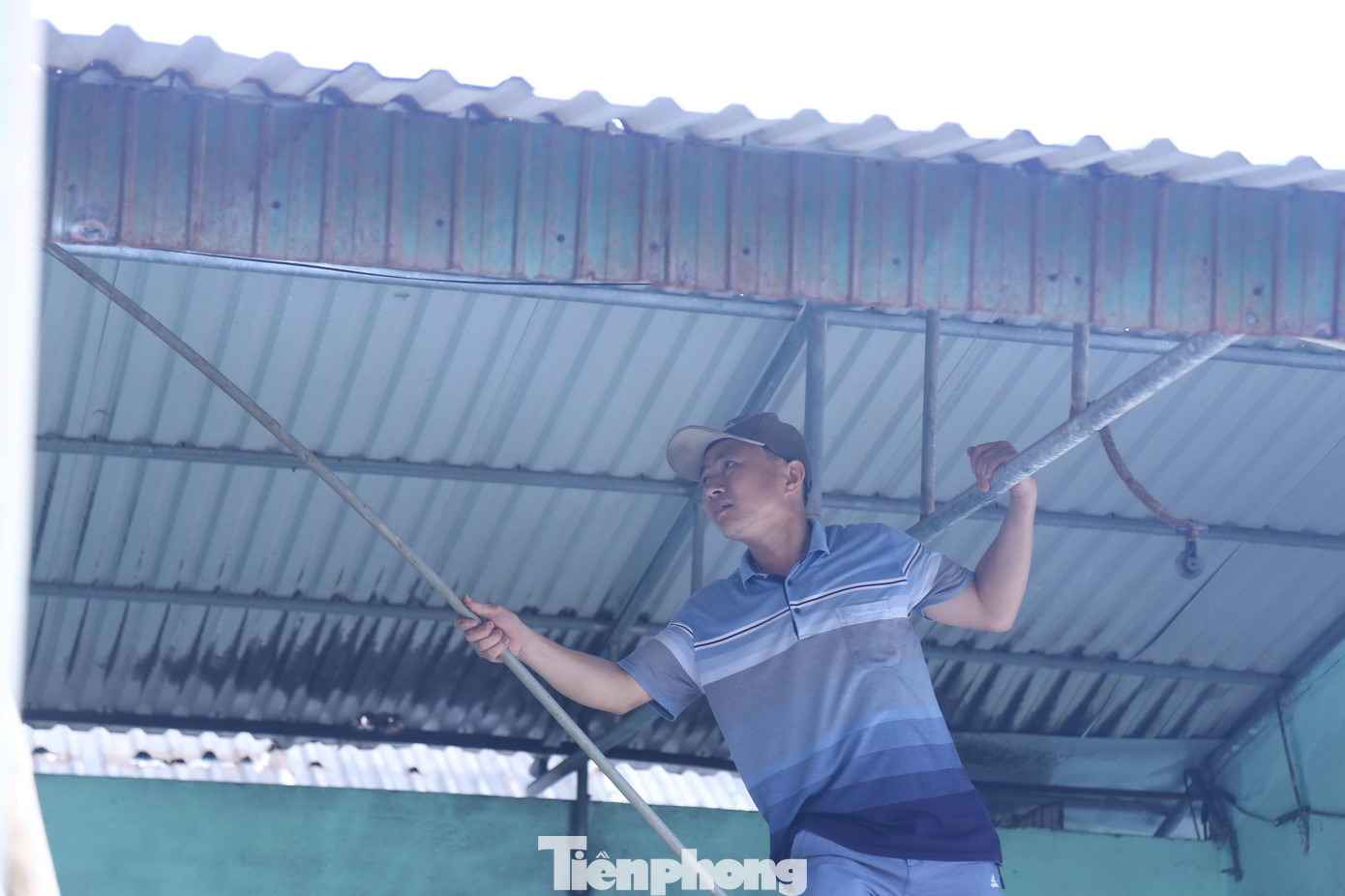 Anh Thanh tham gia tháo dỡ, giải tỏa ki-ốt sáng 22/9