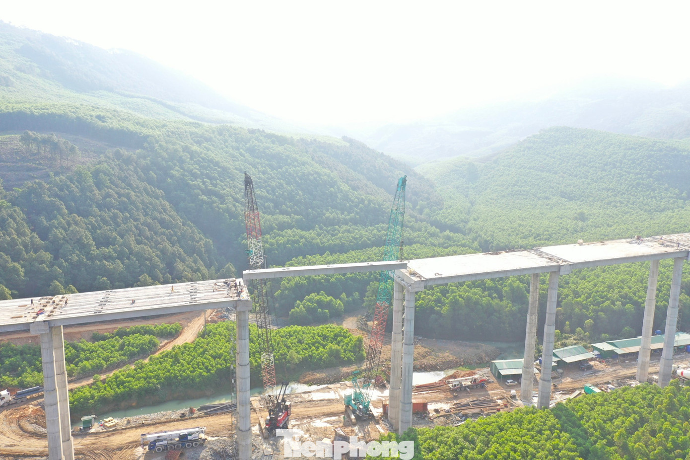 Vượt qua mọi khó khăn, Công ty TNHH Hòa Hiệp đã hợp long nhịp cuối cùng.