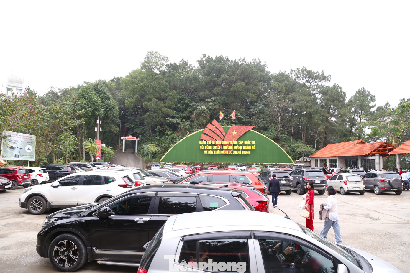 Đền thờ Hoàng đế Quang Trung là điểm du lịch văn hóa tâm linh hấp dẫn du khách trong và ngoài tỉnh, nhất là vào dịp đầu Xuân năm mới.