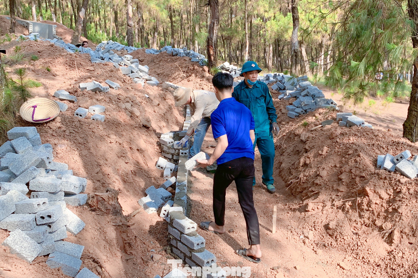 Việc xây dựng đảm bảo yêu cầu tiến độ, chất lượng, an toàn tuyệt đối.