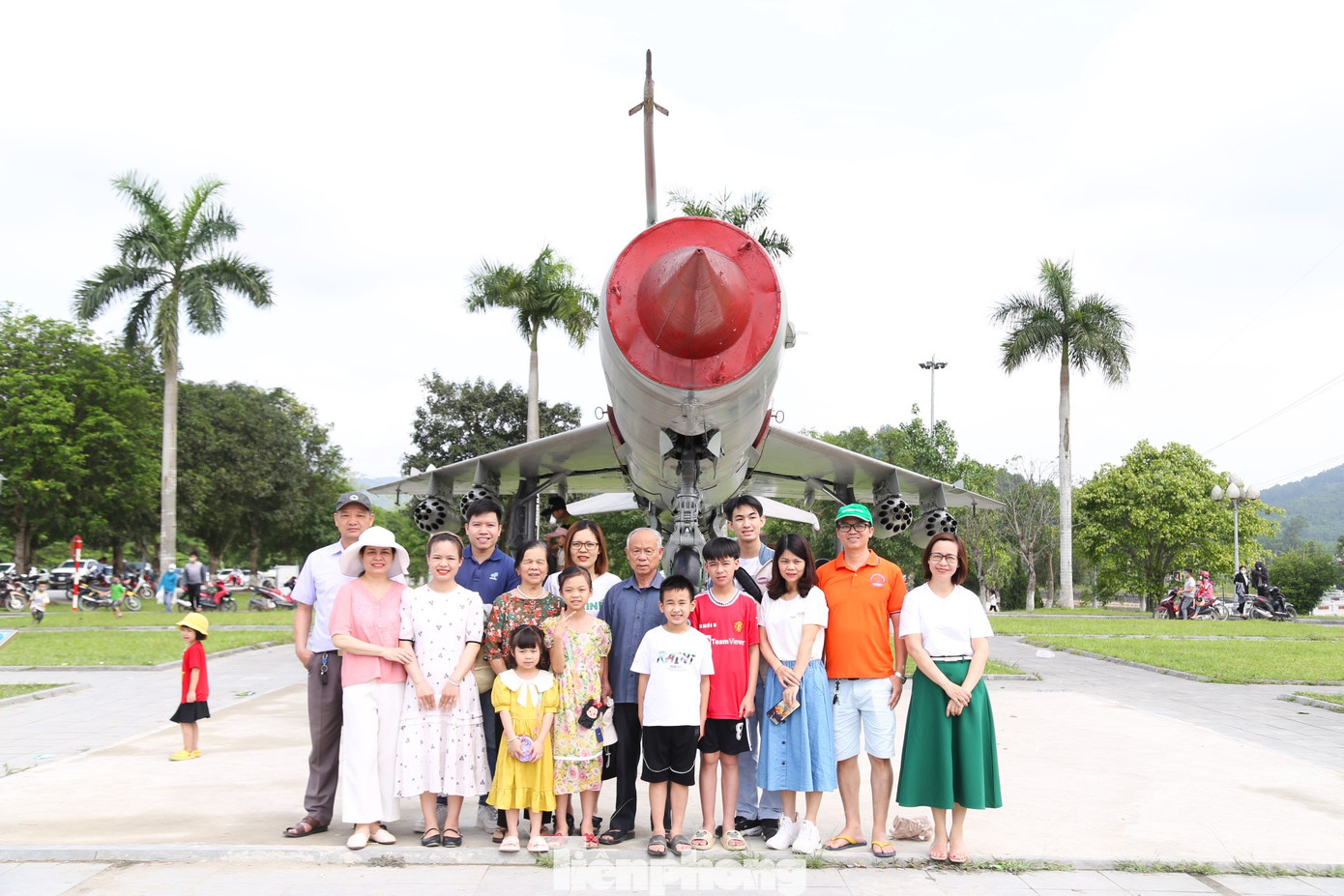 Nhiều gia đình cùng về thăm Truông Bồn trong dịp nghỉ lễ Nhiều gia đình cùng về thăm Truông Bồn trong dịp nghỉ lễ