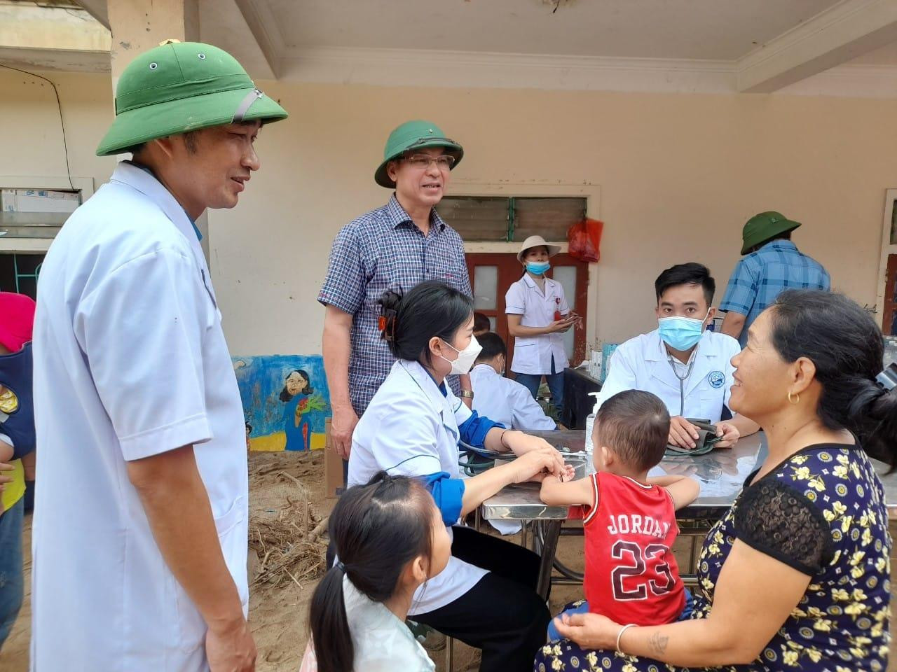 Có 5 điểm khám, chữa bệnh, cấp phát thuốc miễn phí cho người dân Có 5 điểm khám, chữa bệnh, cấp phát thuốc miễn phí cho người dân